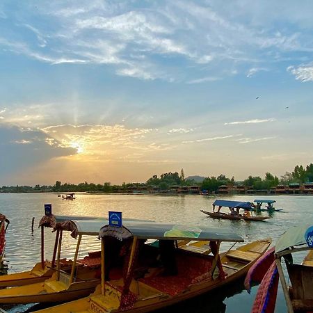 Green Paradise Houseboat - Centrally Heated Hotel Srinagar  Exterior photo